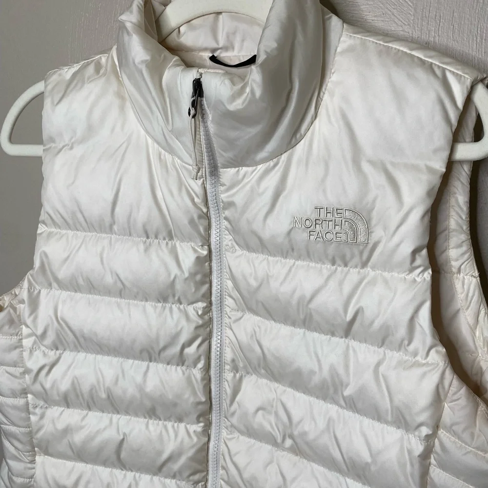 NORTH FACE Ivory / Off-white Puffer Quilted Vest - size Large - Picture 4 of 13